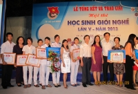 Đội tuyển Trường Phương Nam giành giải thưởng tại Hội thi Học sinh giỏi nghề năm 2013.